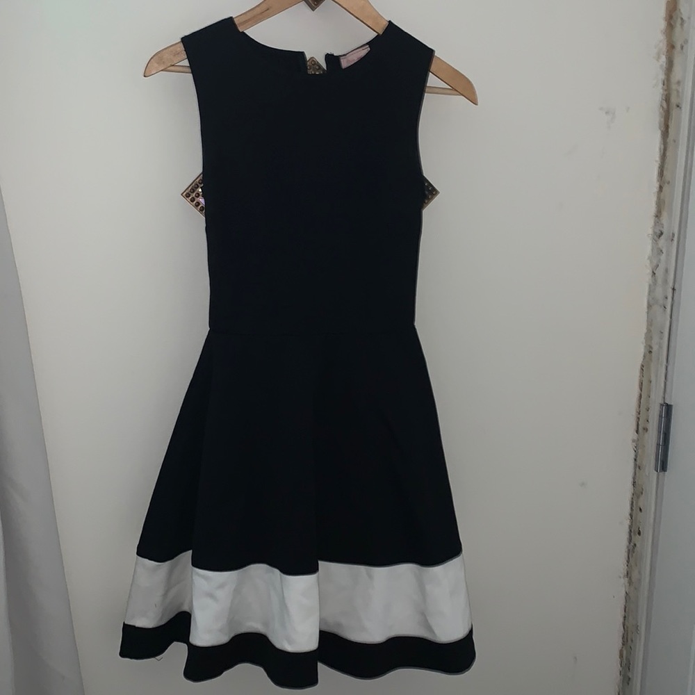 𝅺LOVE…ADY Black Dress with White Detail Fit and Flare Dress Small